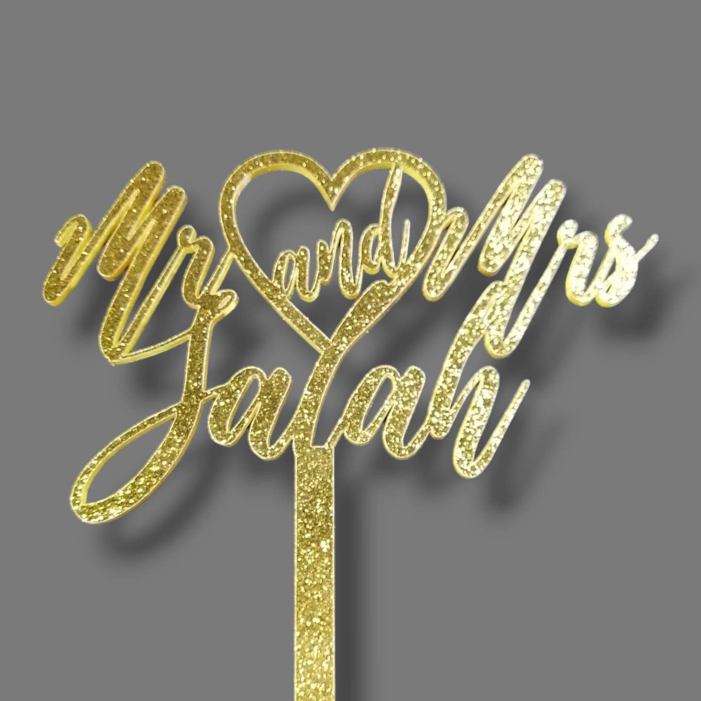 Glittery acrylic topper (gold) "Mr & Mrs 'Name'"