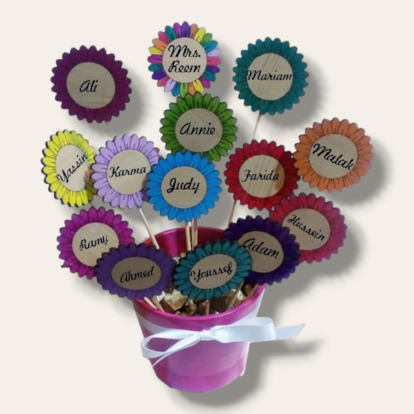 Pot: Wooden flower pot (Engraved names)