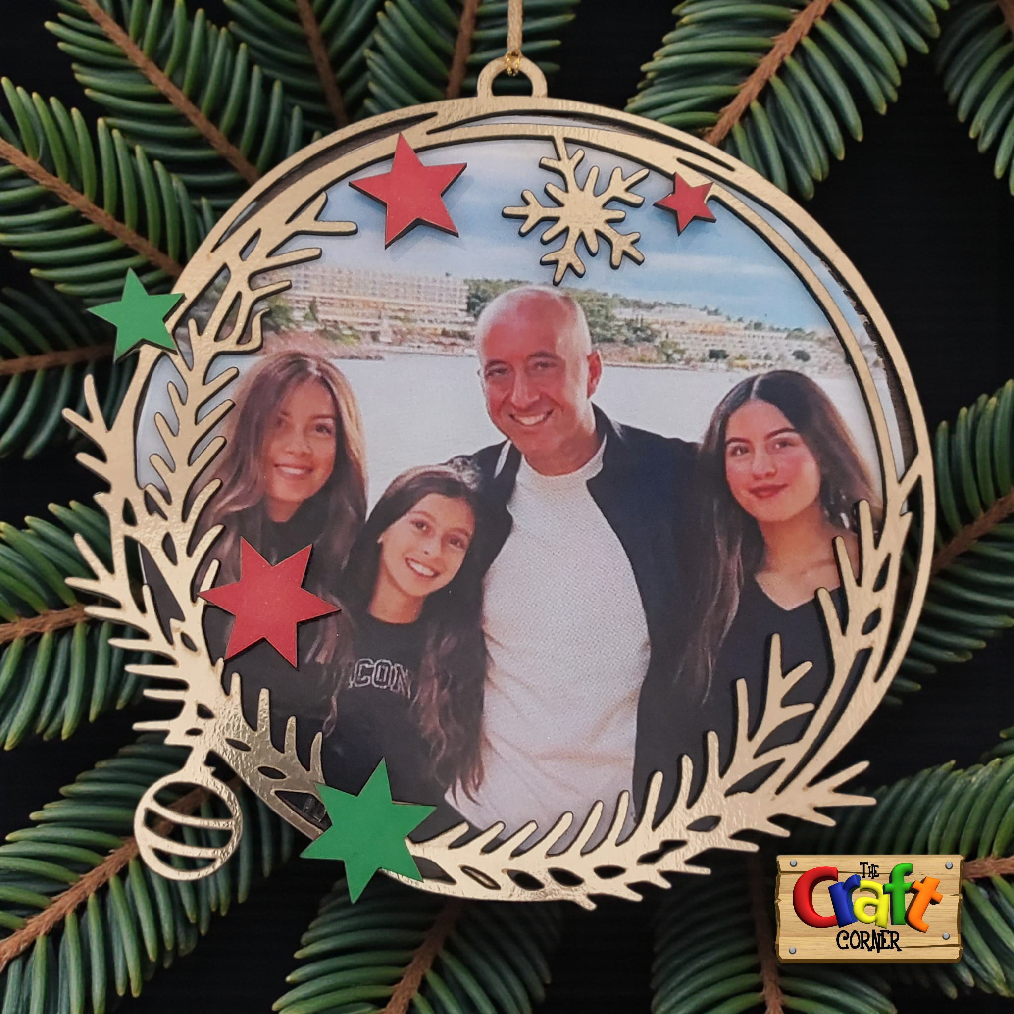 Ornament/Frame: Personalized Picture frame Christmas wreath