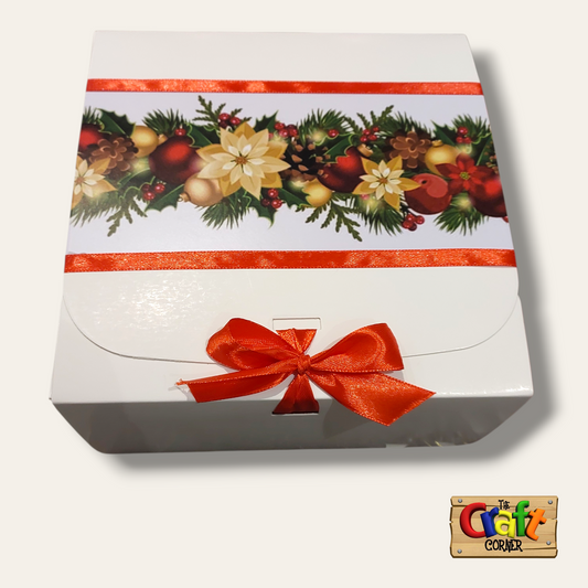 Christmas gift box (white ponsiettas)