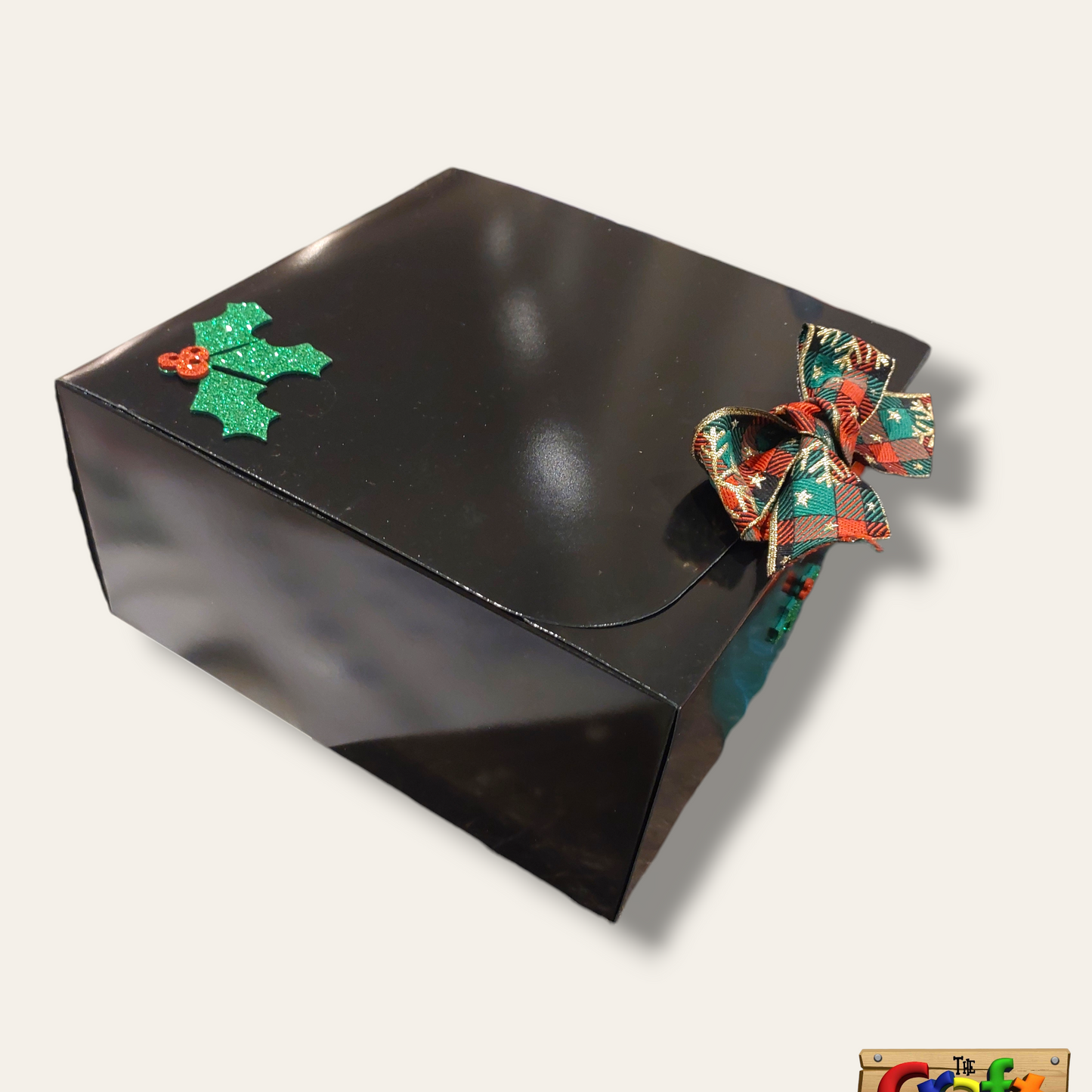 Christmas gift box (black holly)