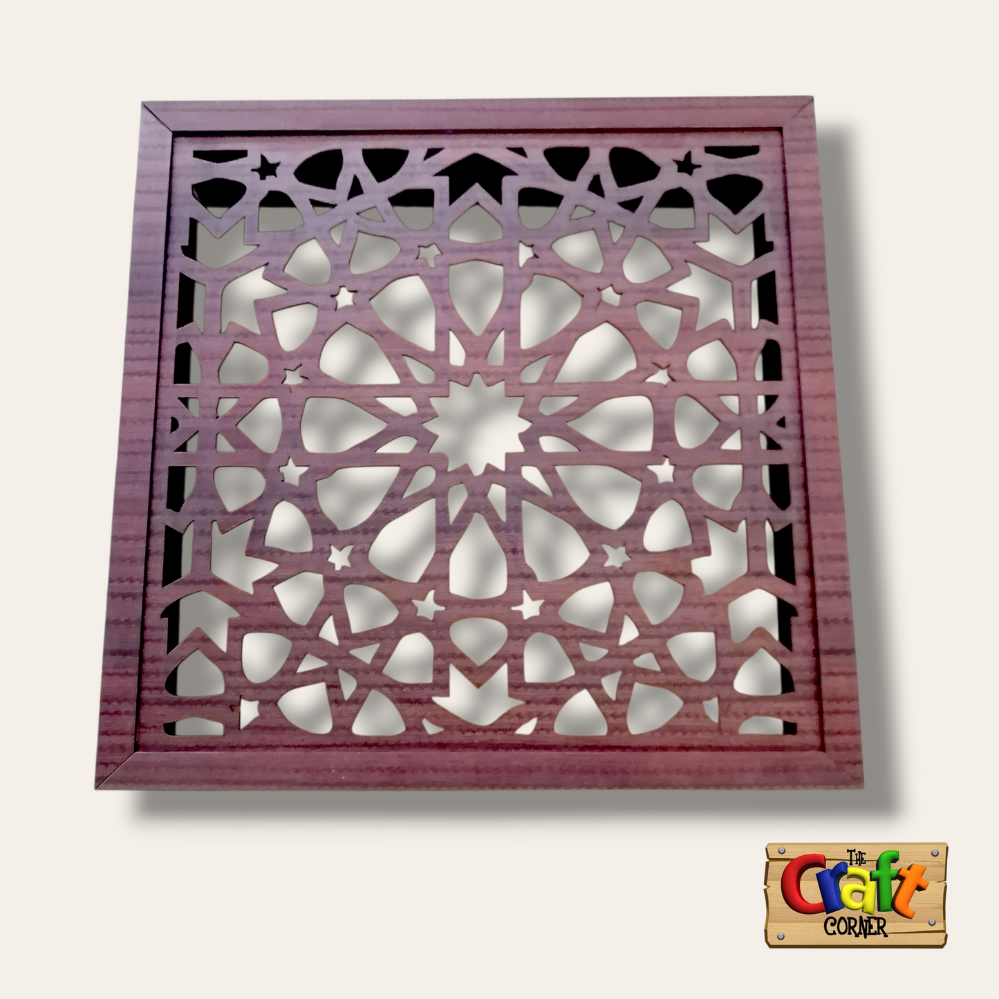 Box: Wooden islamic decorated box
