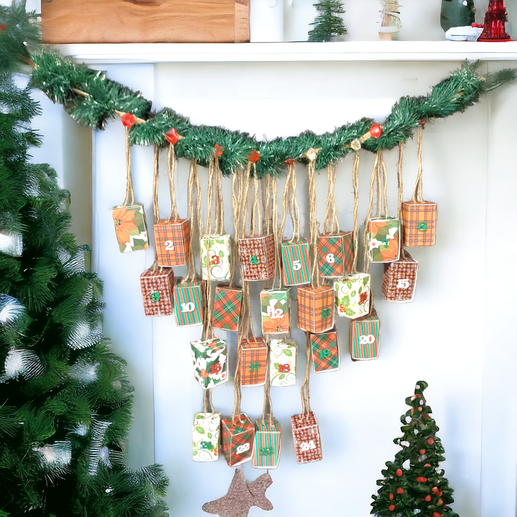 Advent calendar: Cardboard Christmas Advent Calendar (garland)