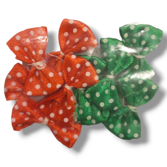 Green and red bows