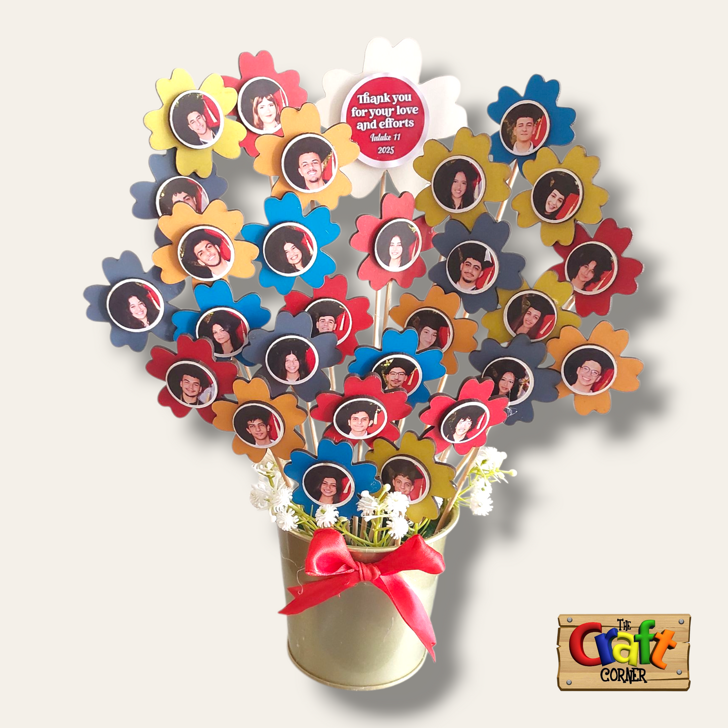 Pot: Wooden flower pot (pictures)