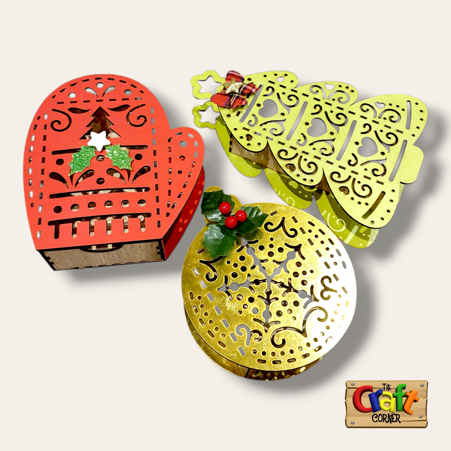 Box: Wooden Christmas mitten with drawer