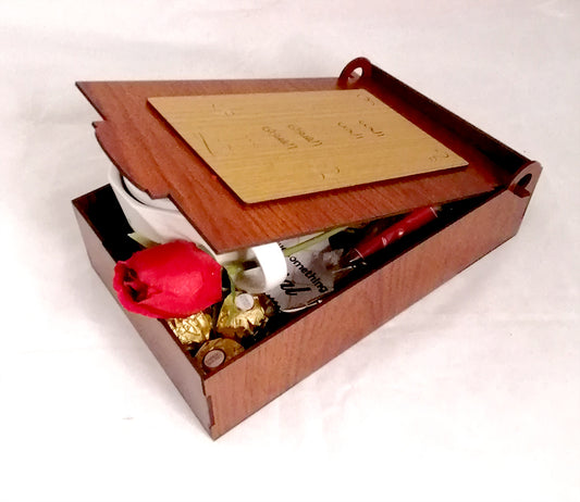 Wooden box (الحب الحب)