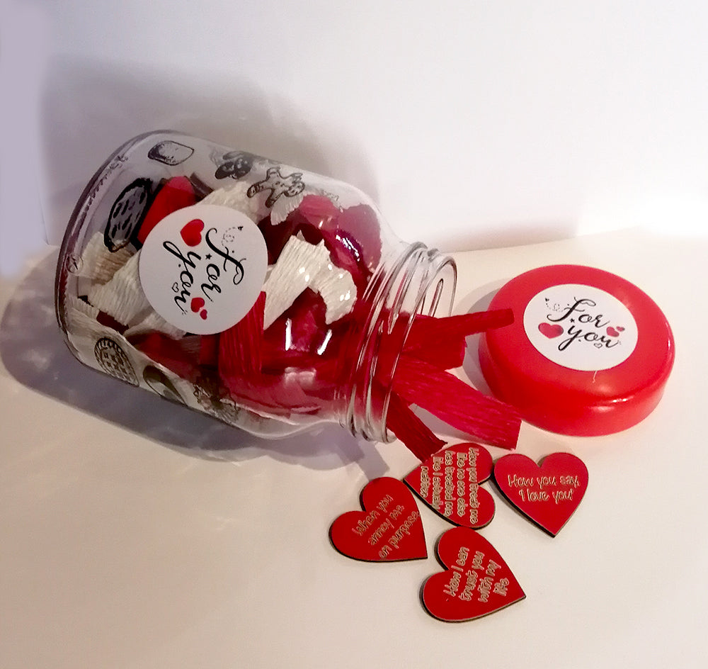 Valentine wooden hearts message plastic jar (red hearts)