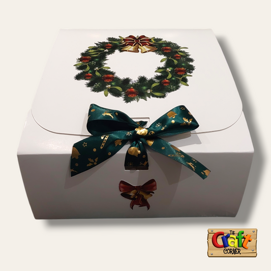 Christmas gift box (white wreath)