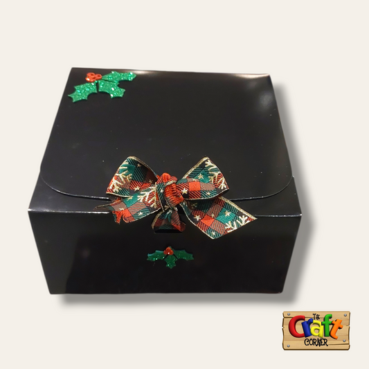 Christmas gift box (black holly)